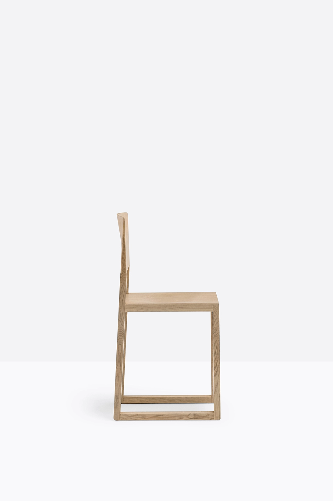 Stuhl BRERA 380 - Holz von Pedrali GC - hellgrau lackiert