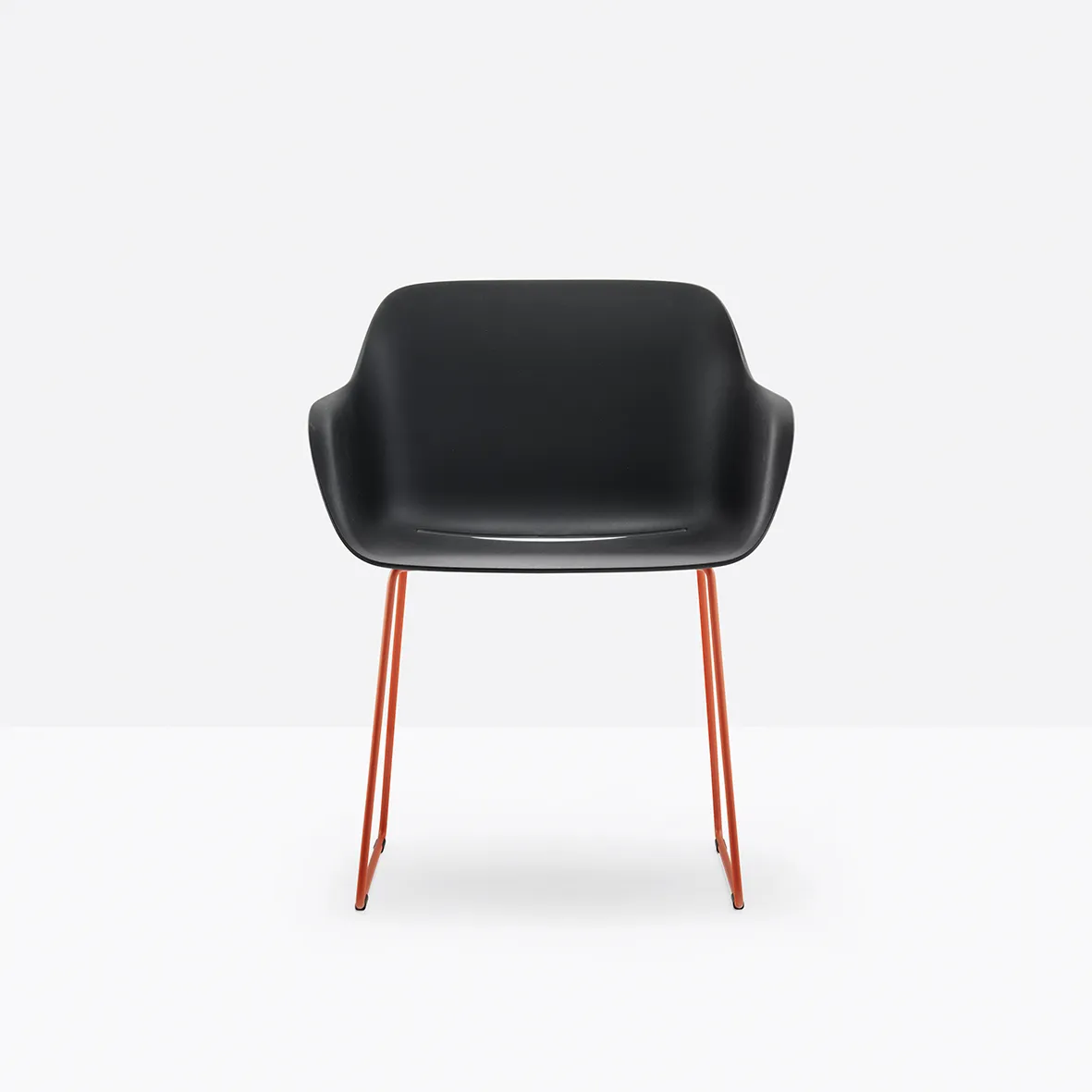 Stuhl BABILA XL 2744 - Kufengestell von Pedrali CR-verchromt NE - schwarz