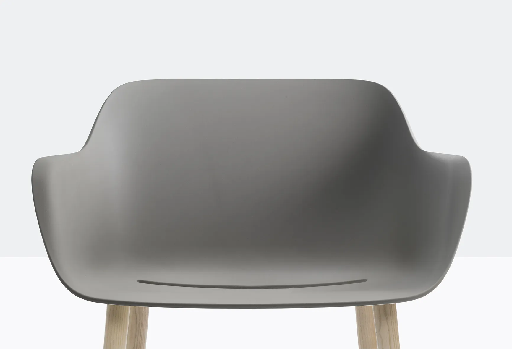 Stuhl BABILA XL 2754 - Holzfüße von Pedrali AN - schwarz lackiert BI - weiss