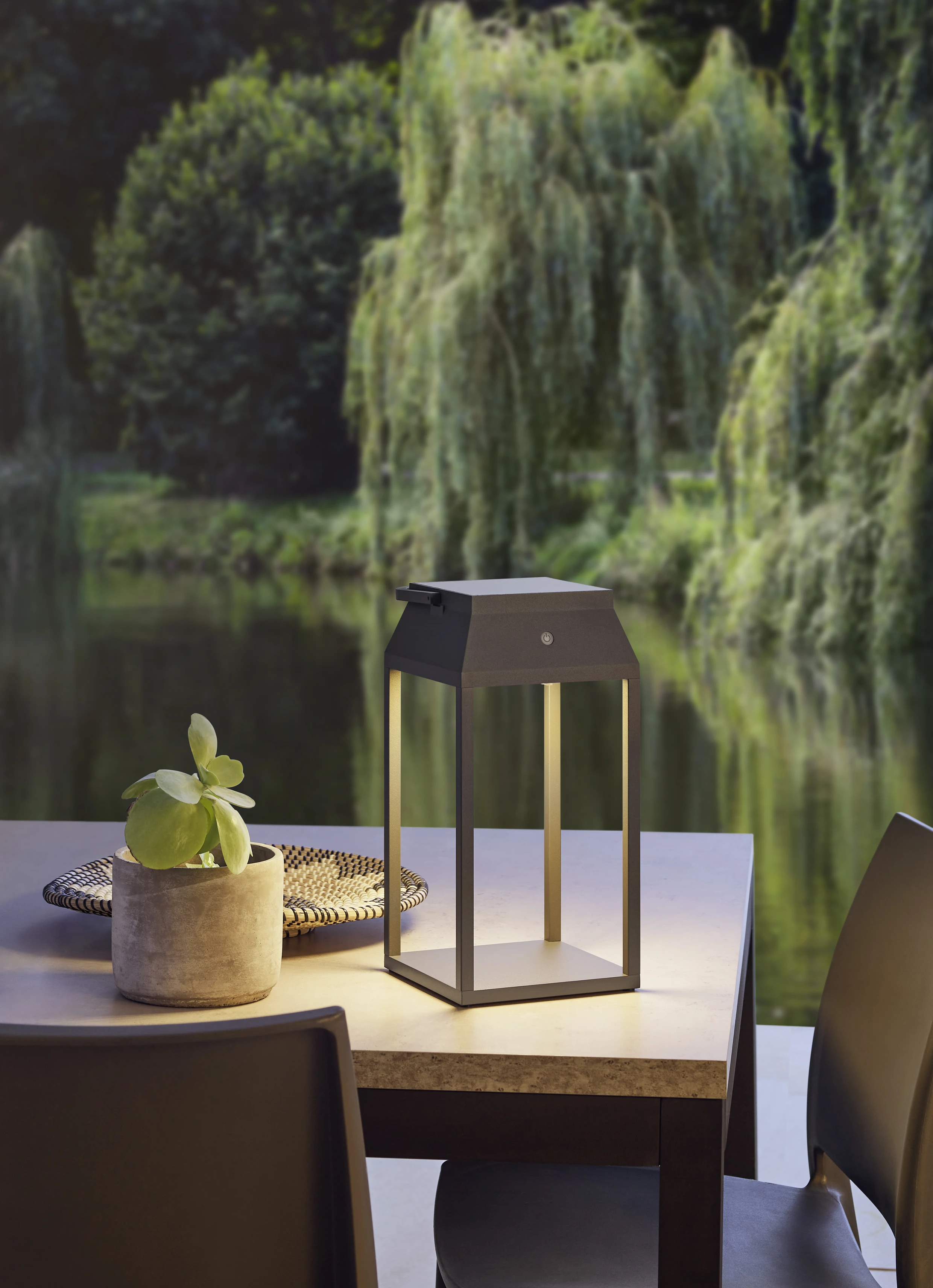 LED Lampe LOUIS 36 - Solar Laterne von moree weiss