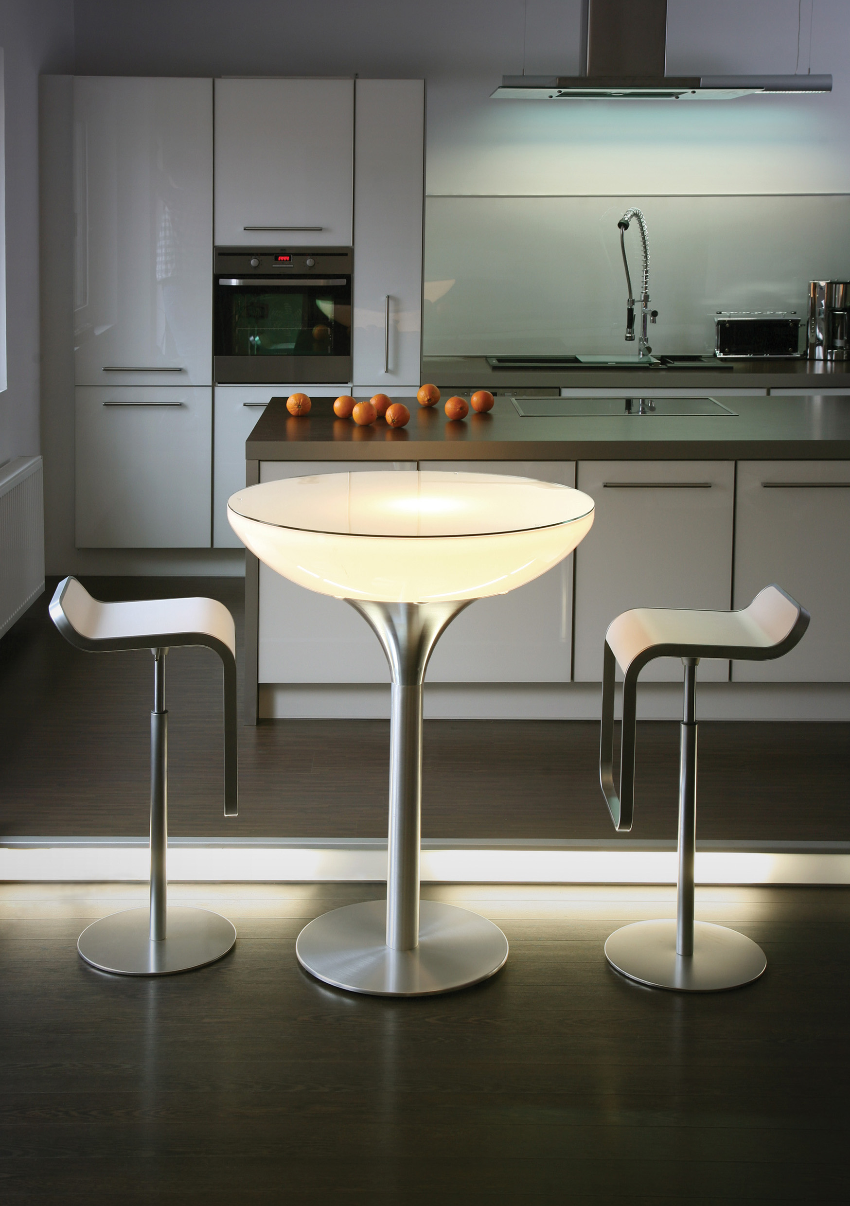 LED Stehtisch Lounge 105 LED - Mietdauer 1-3 Tage