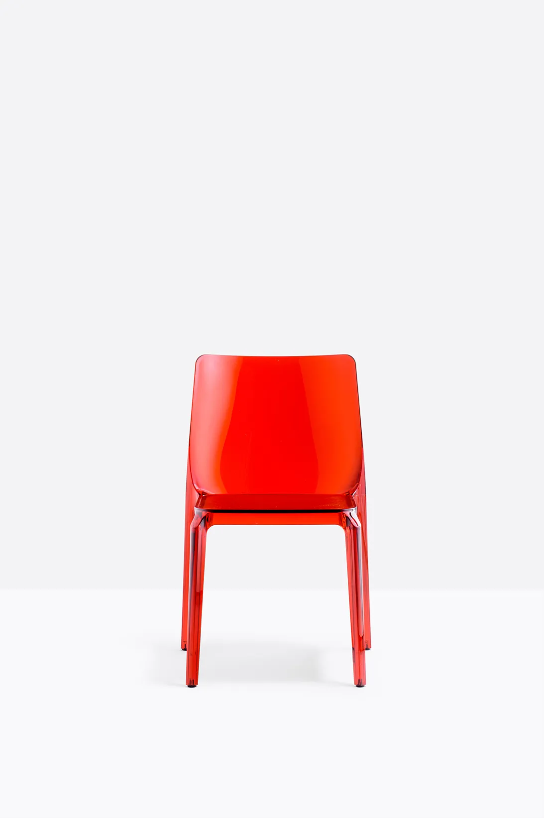 Stuhl BLITZ 640 - Stapelstuhl von Pedrali RT - rot transparent