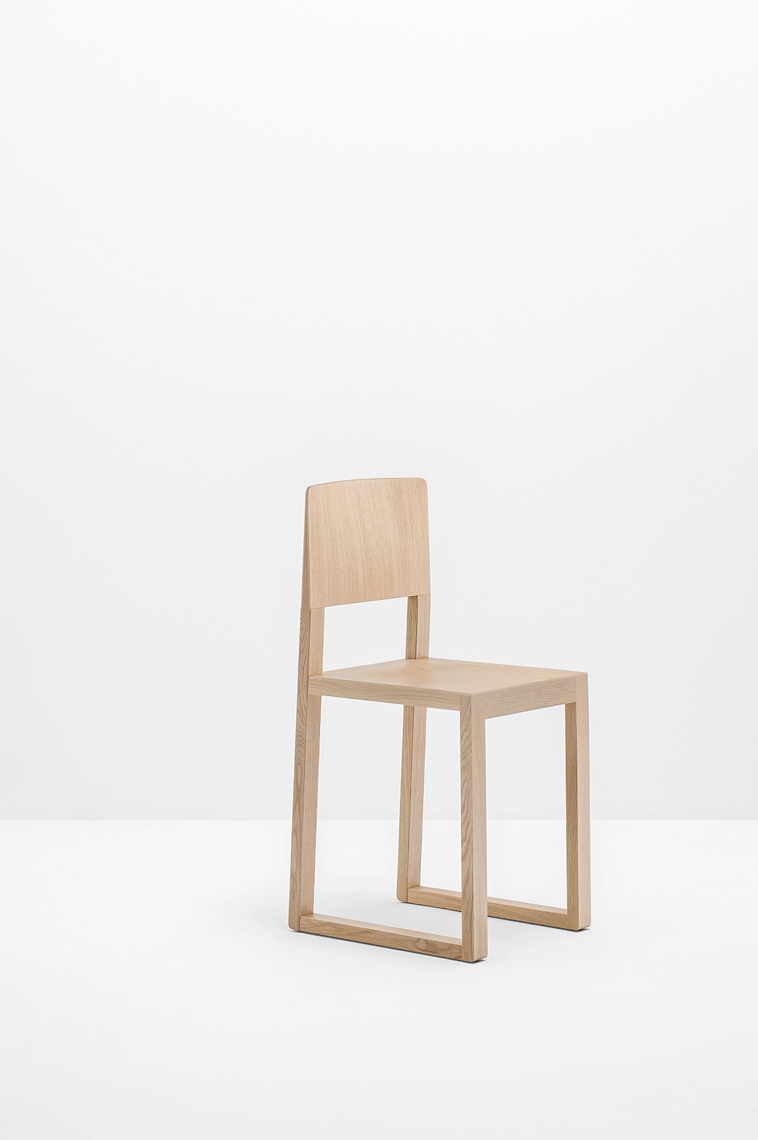 Stuhl BRERA 380 - Holz von Pedrali BL2 - dunkel blau lackiert