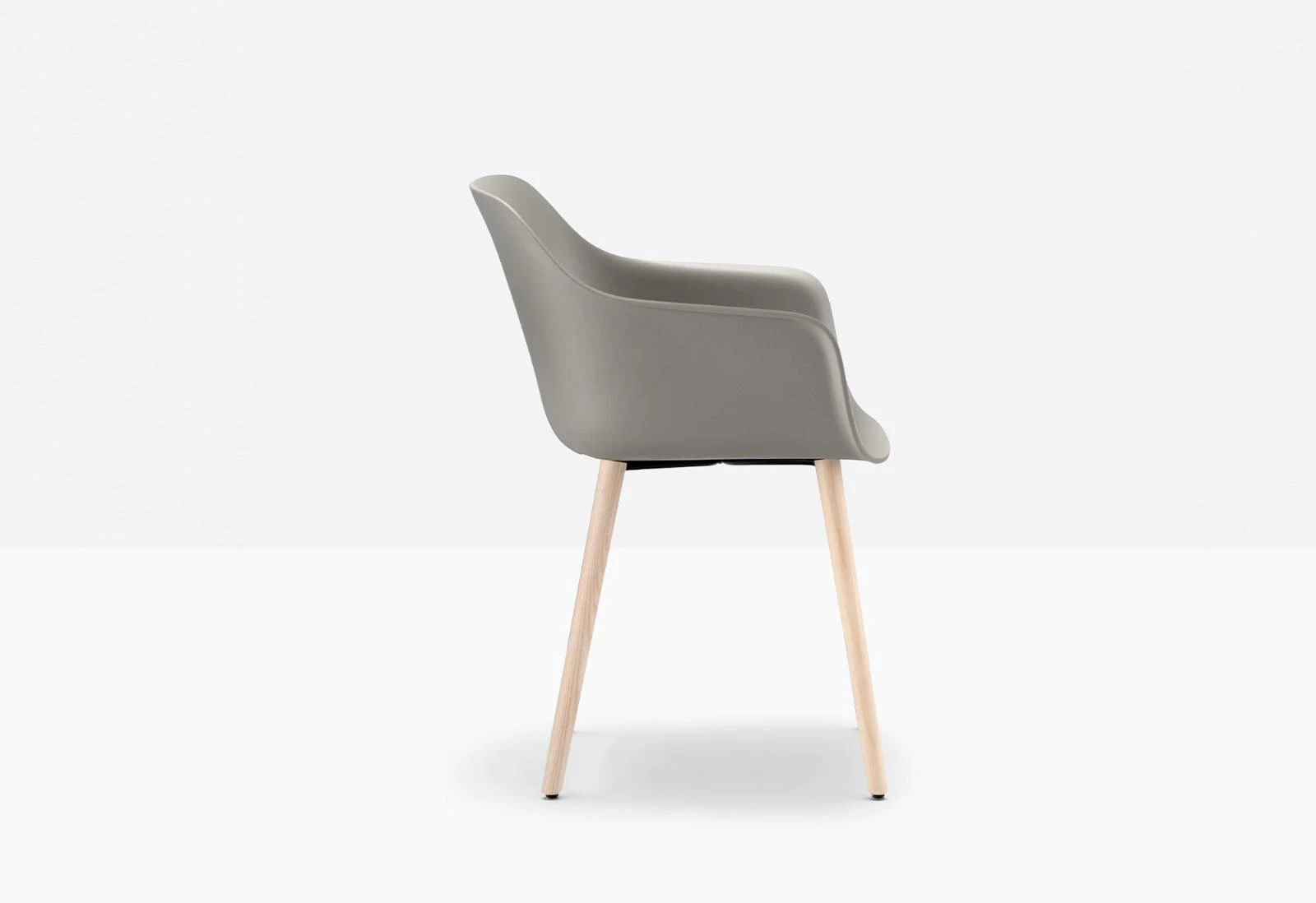 Stuhl BABILA XL 2754R - 100% Recycled von Pedrali AN - schwarz lackiert
